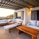 Paradise Estate Mykonos - Views, Party, Memories 2026 לינה וארוחת בוקר 4*