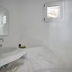 לינה וארוחת בוקר Paradise Estate Mykonos - Views, Party, Memories 2026