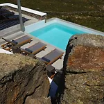 Paradise Estate Mykonos - Views, Party, Memories 2026 לינה וארוחת בוקר