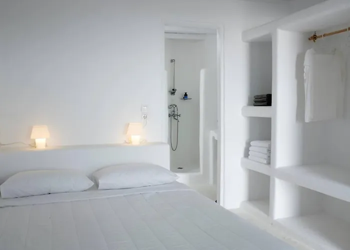 Paradise Estate Mykonos - Views, Party, Memories 2026 4*