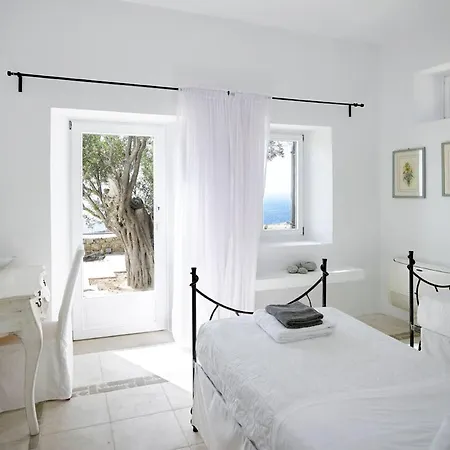 Delilah - Paradise Estate Mykonos - Views, Party, Memories 2026 パラガ