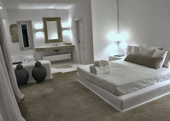 Paradise Estate Mykonos - Views, Party, Memories 2026 Bed and Breakfast Παράγκα