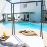 Paradise Estate Mykonos - Views, Party, Memories 2026 Frühstückspension Strand Paraga