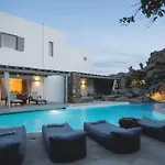 Paradise Estate Mykonos - Views, Party, Memories 2026 Frühstückspension Strand Paraga