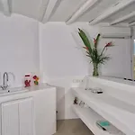 Frühstückspension Paradise Estate Mykonos - Views, Party, Memories 2026