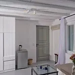 Frühstückspension Paradise Estate Mykonos - Views, Party, Memories 2026 4*