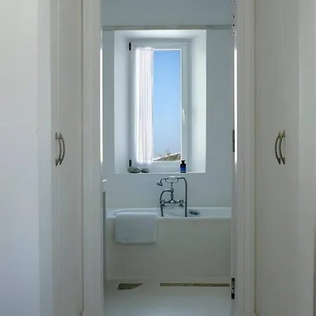 Paradise Estate Mykonos - Views, Party, Memories 2026 帕瑞加