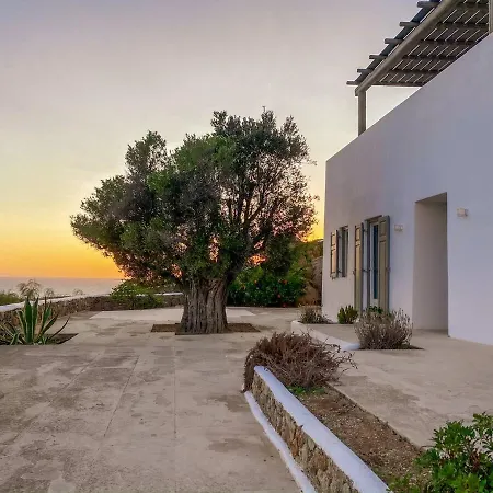 Delilah - Paradise Estate Mykonos - Views, Party, Memories 2026 Bed & Breakfast Paraga (Mykonos)