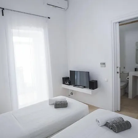 Delilah - Paradise Estate Mykonos - Views, Party, Memories 2026 Bed & Breakfast 4*