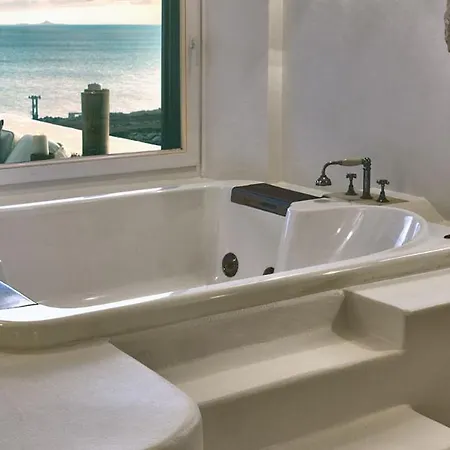 Delilah - Paradise Estate Mykonos - Views, Party, Memories 2026 Bed & Breakfast Paraga (Mykonos)