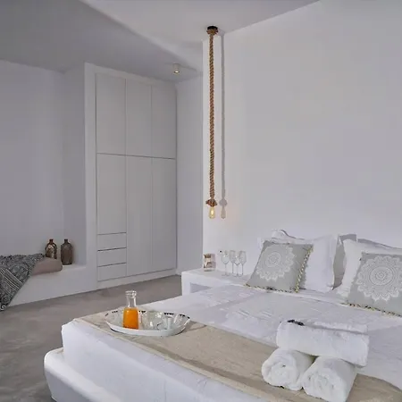 Delilah - Paradise Estate Mykonos - Views, Party, Memories 2026 4* Paraga (Mykonos)