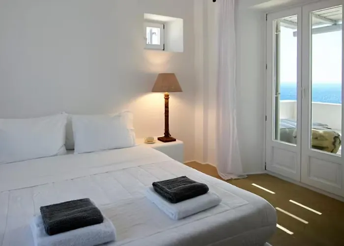 Paradise Estate Mykonos - Views, Party, Memories 2026 4*