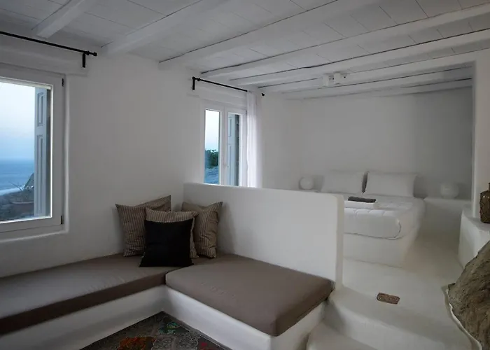 Paradise Estate Mykonos - Views, Party, Memories 2026 4*